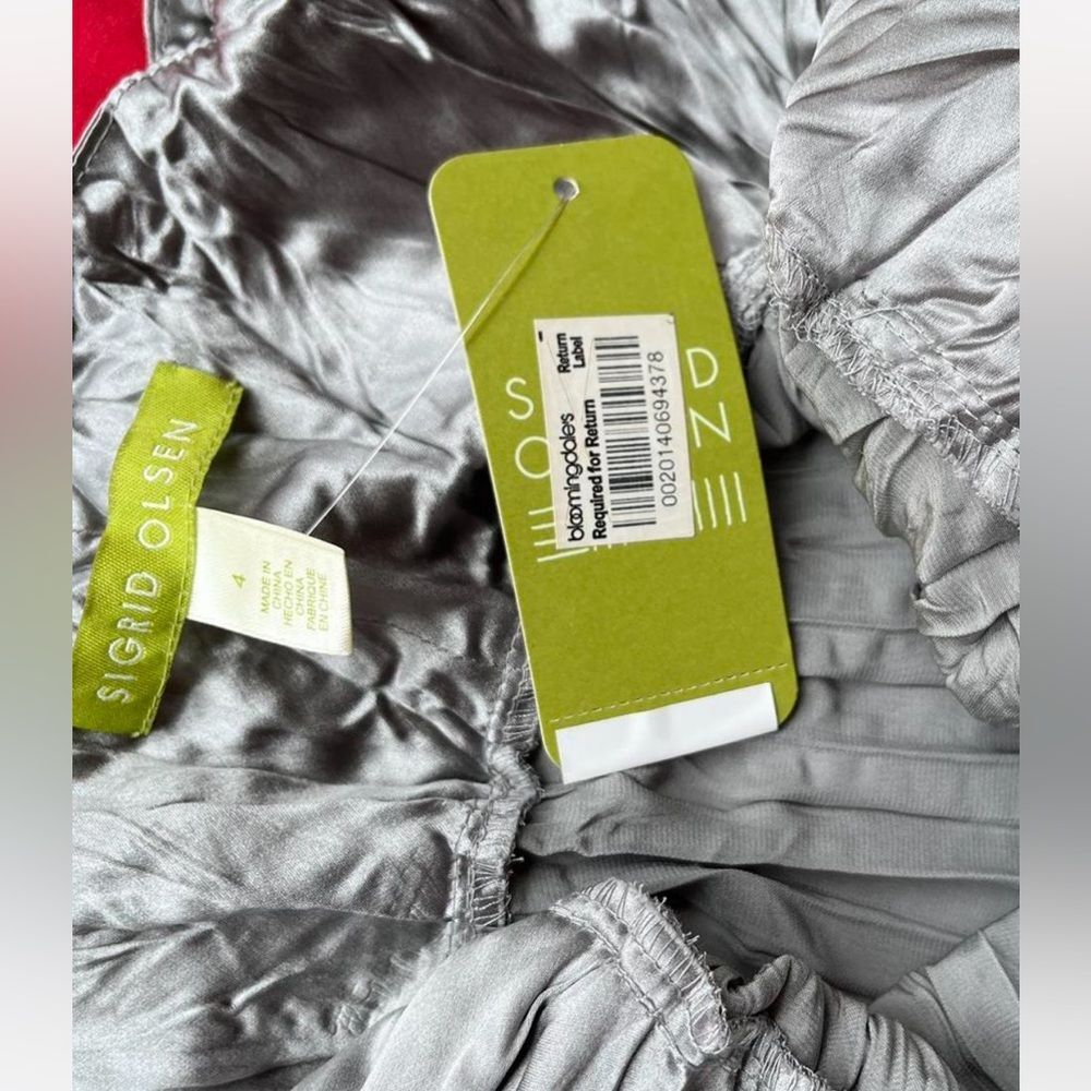 Sigrid Olsen Silver Pleated Satin Tank Top - Picture 4 of 8
